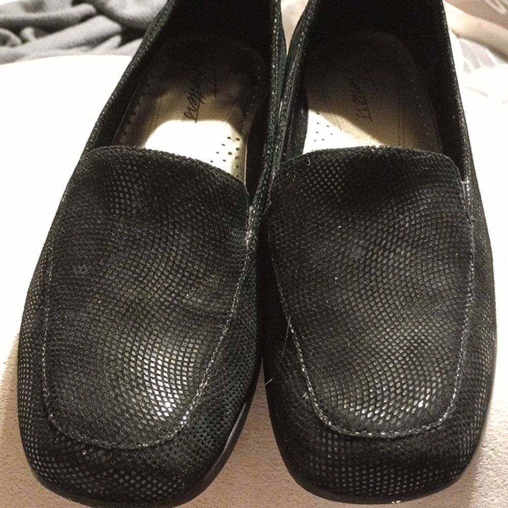 Trotters Black Sparkle Loafers